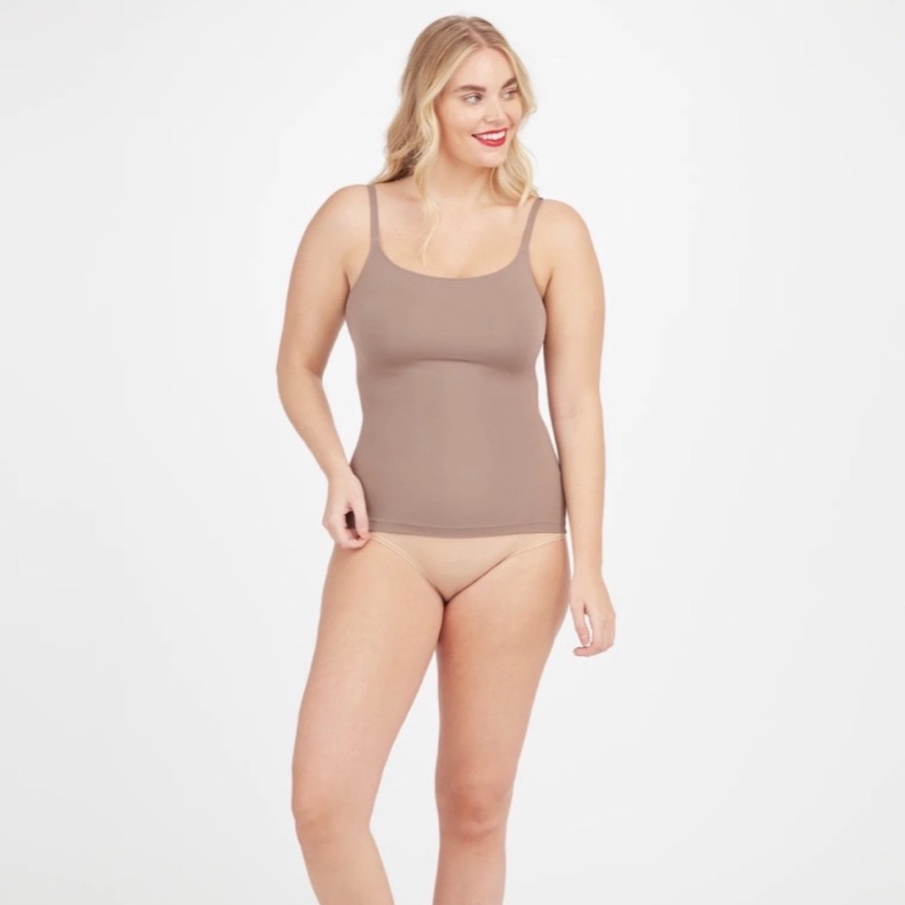 NWOT Spanx Socialite Lightweight Shaping Camisole With Adjustable Straps Size 1X - Picture 2 of 12